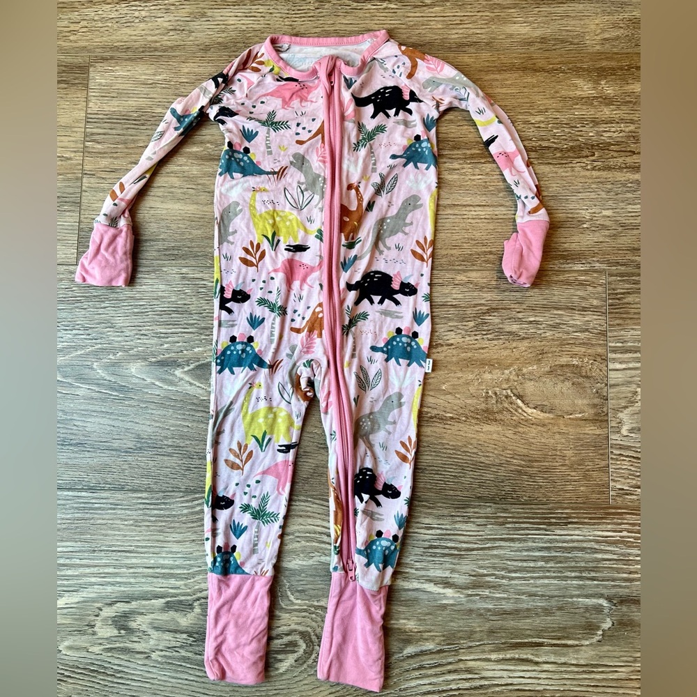 Little Sleepies zippy. 6-12 months GUC